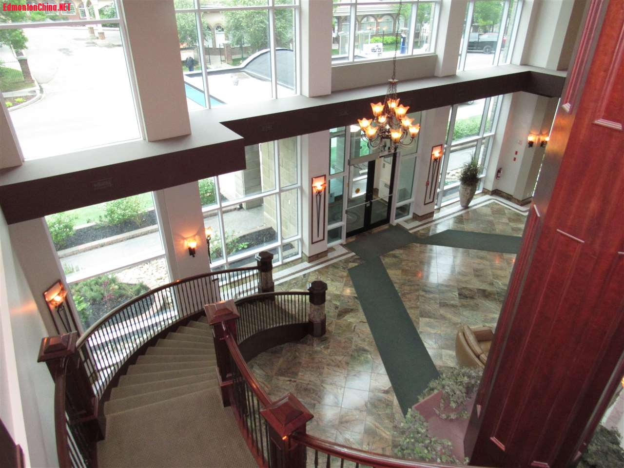 ID1445783762 - Copy.jpg