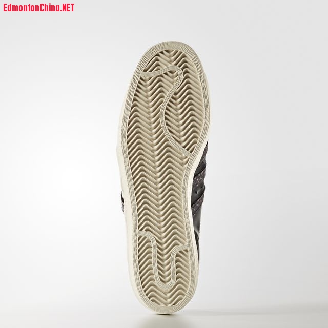 S75846_03_standard.jpg
