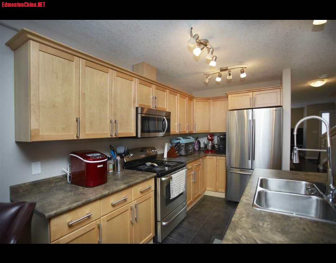 Upper floor Kitchen.jpg