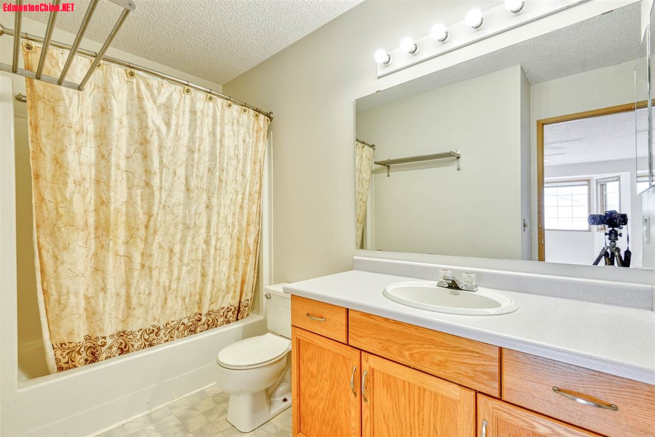 washroom.jpg