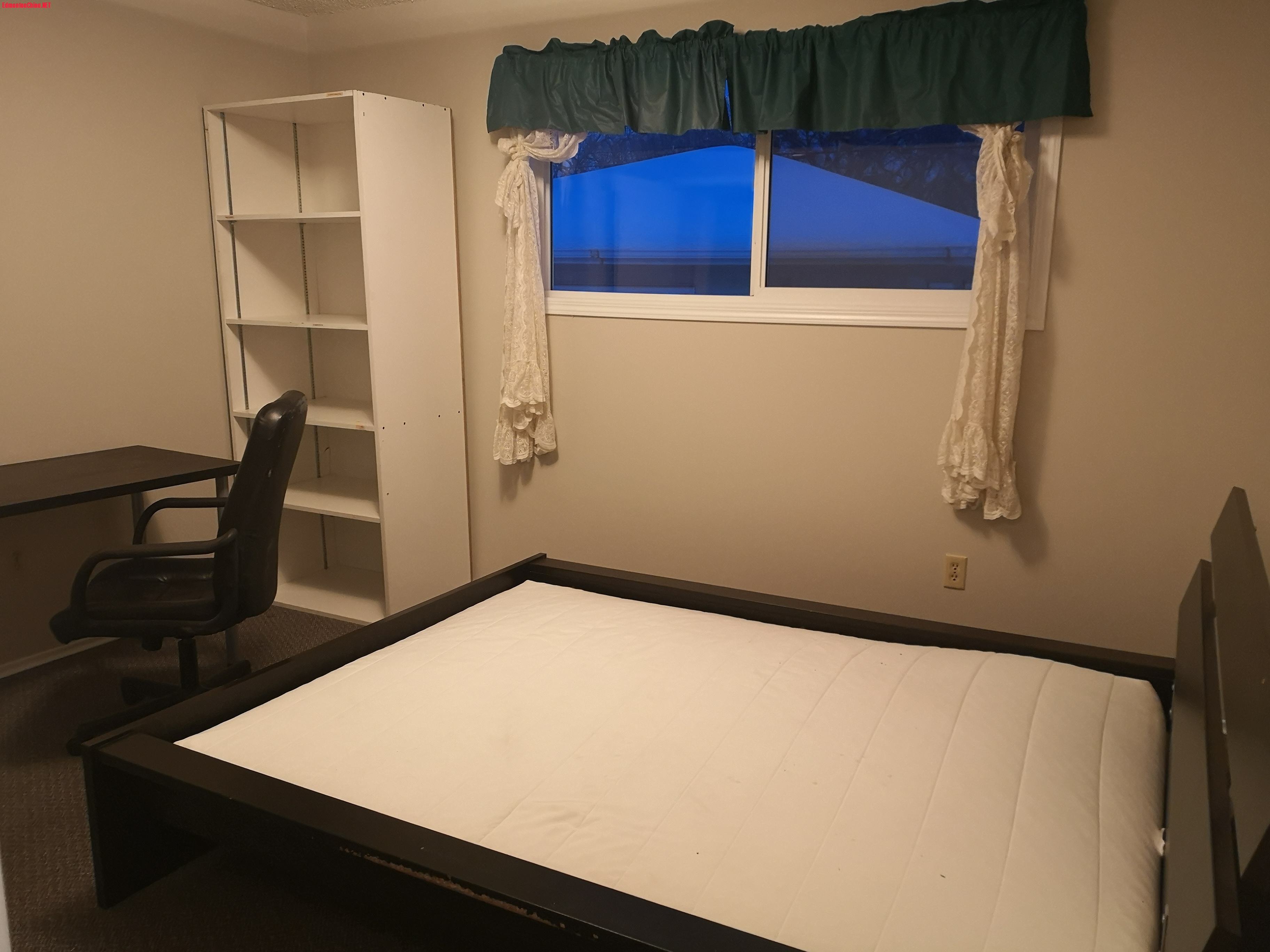 M small room.jpg