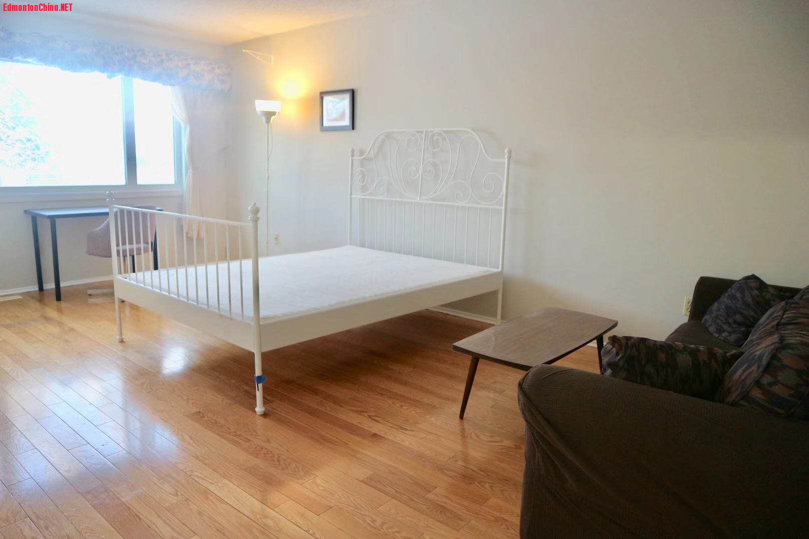 Ava Big room 2.jpg