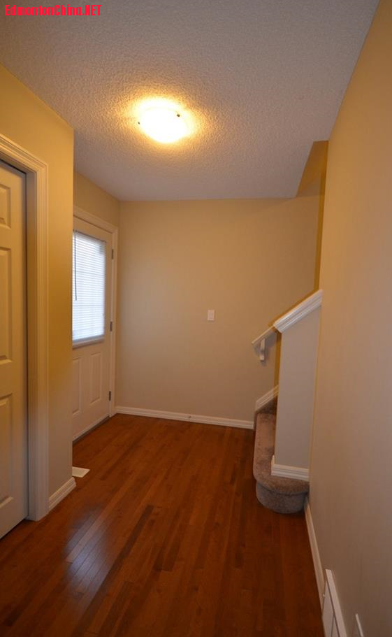 5 hallway.png