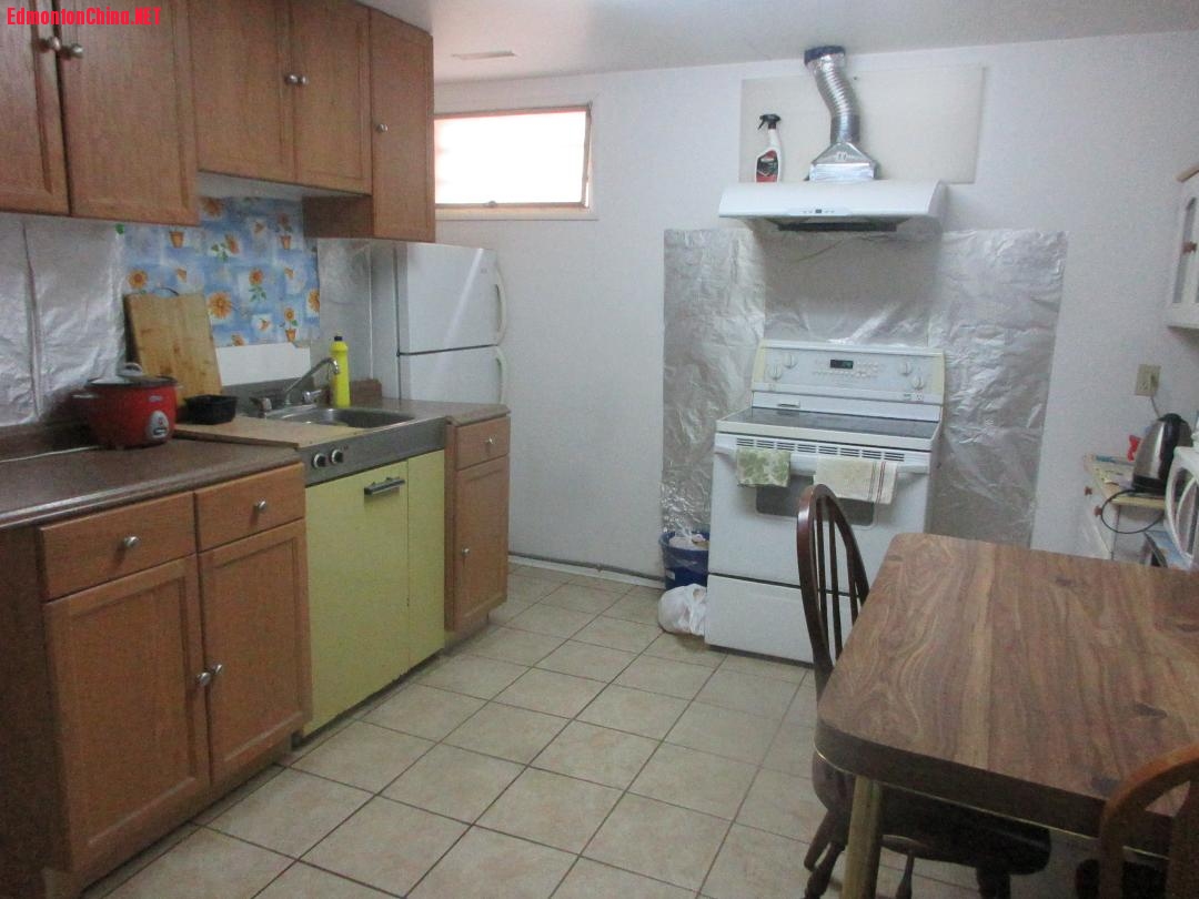11531 - 9 Downstairs Kitchen.jpg